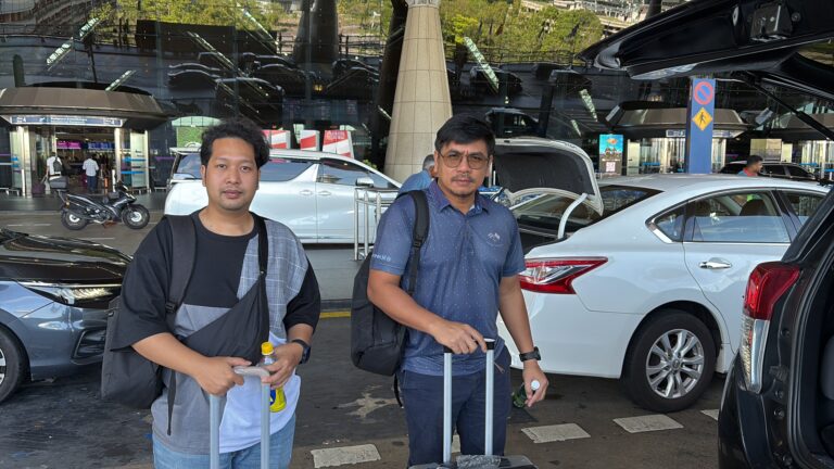 Private transfer from Kuala Lumpur city to KLIA airport with professional driver.